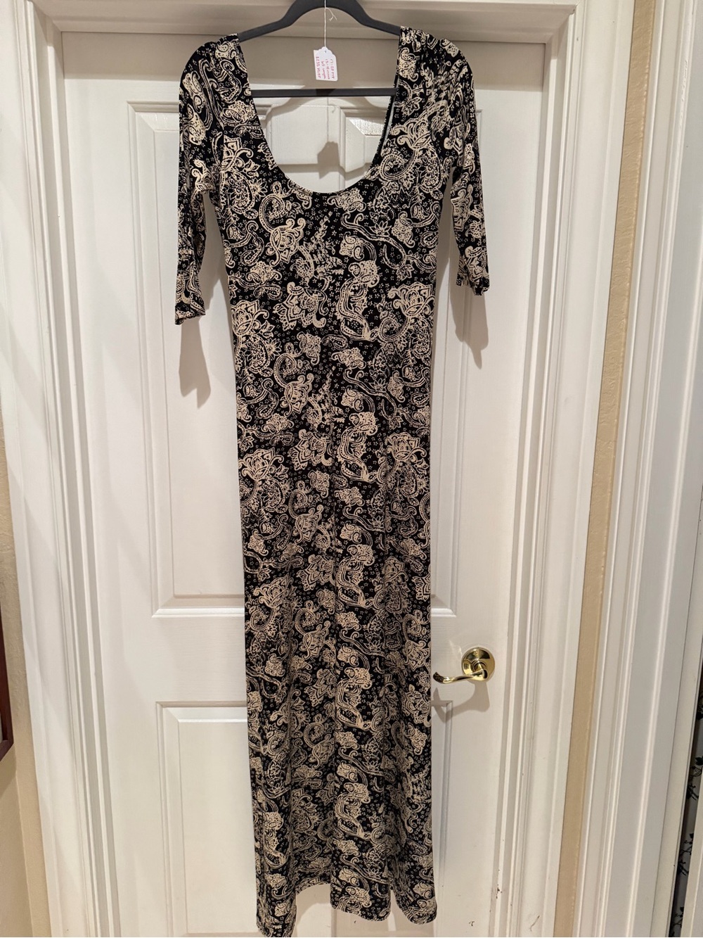0025. Novella Royale Black and Cream Paisley Scoop-Neck Maxi Dress